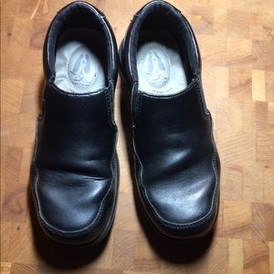 Boys black dress shoes size 3w